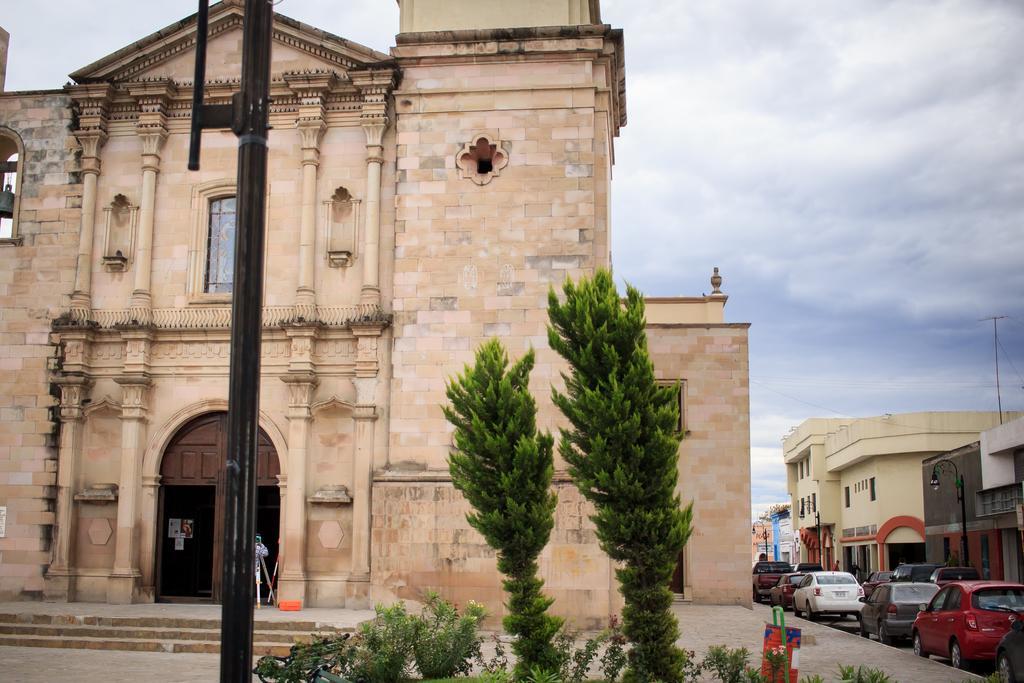 Guidi Hotel Linares Екстериор снимка