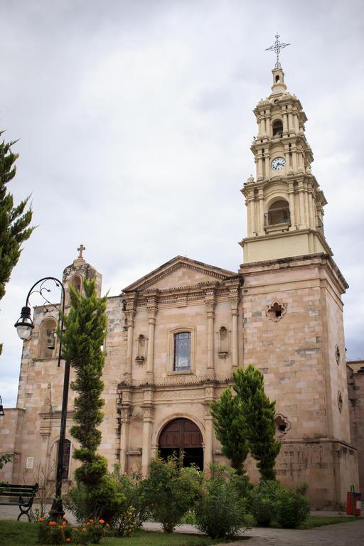 Guidi Hotel Linares Екстериор снимка