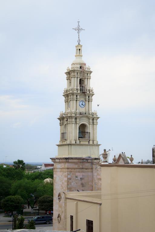 Guidi Hotel Linares Екстериор снимка