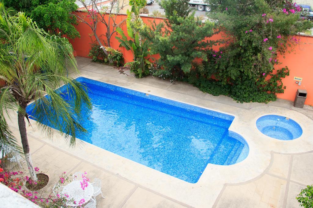 Guidi Hotel Linares Екстериор снимка