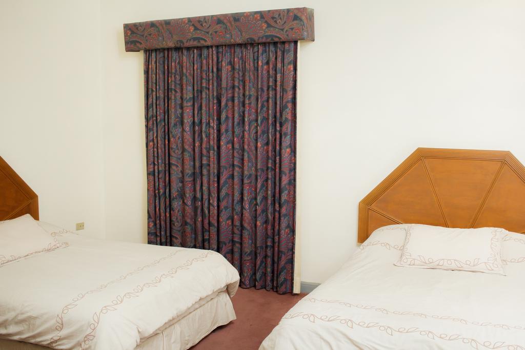 Guidi Hotel Linares Екстериор снимка