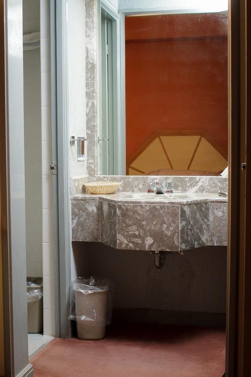 Guidi Hotel Linares Екстериор снимка