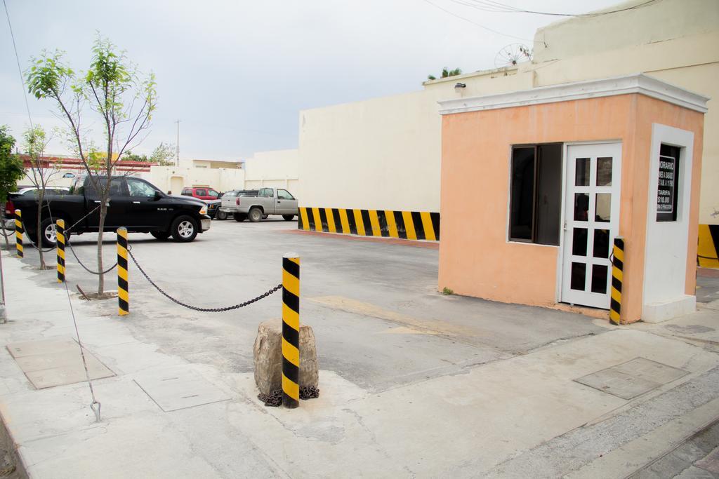 Guidi Hotel Linares Екстериор снимка