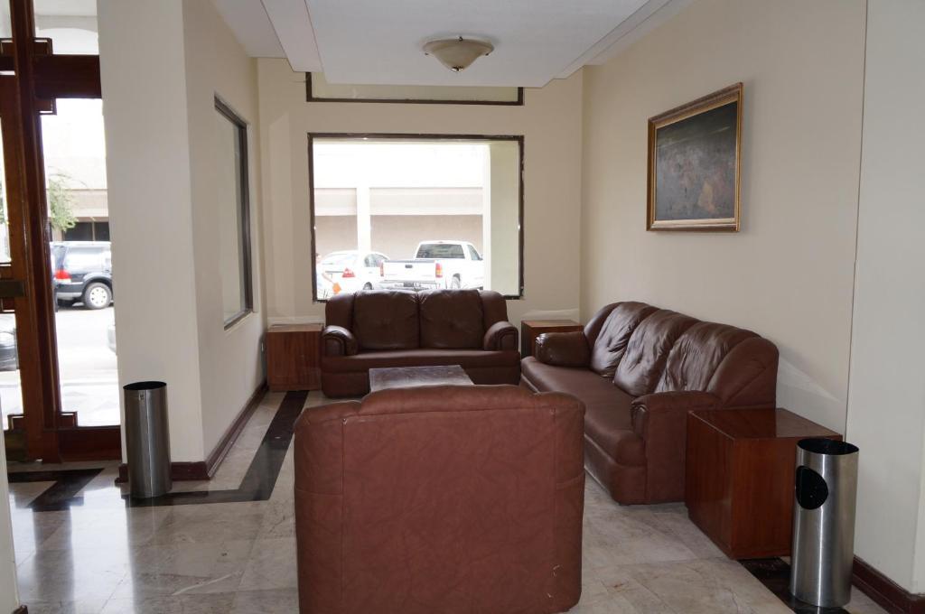 Guidi Hotel Linares Екстериор снимка
